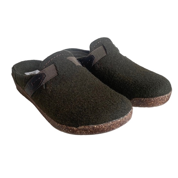 Earth Origins Shoes Earth Origins Aurora Jenna Olive Green Felt